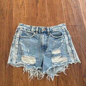 Ripped jean shorts.